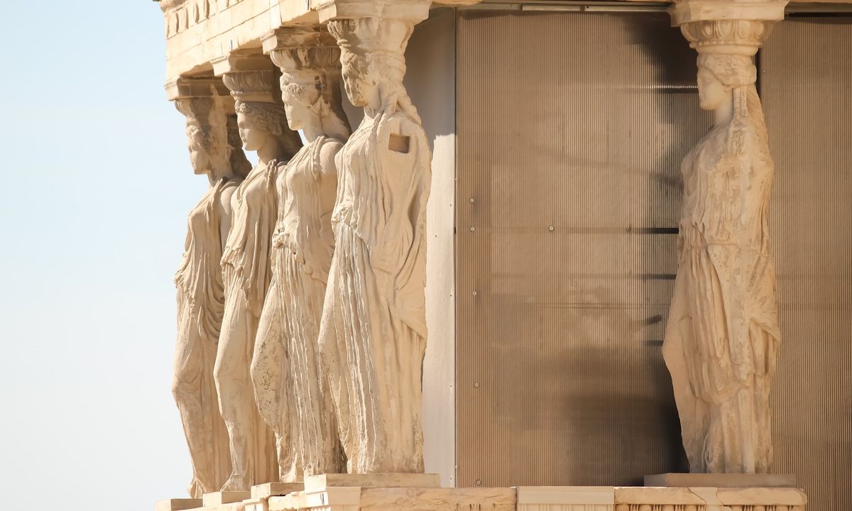 Zeus Essence Athens Central